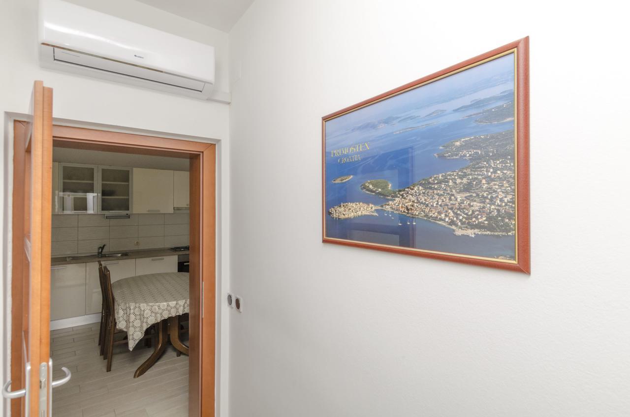 Apartment Eva P. Primošten Εξωτερικό φωτογραφία