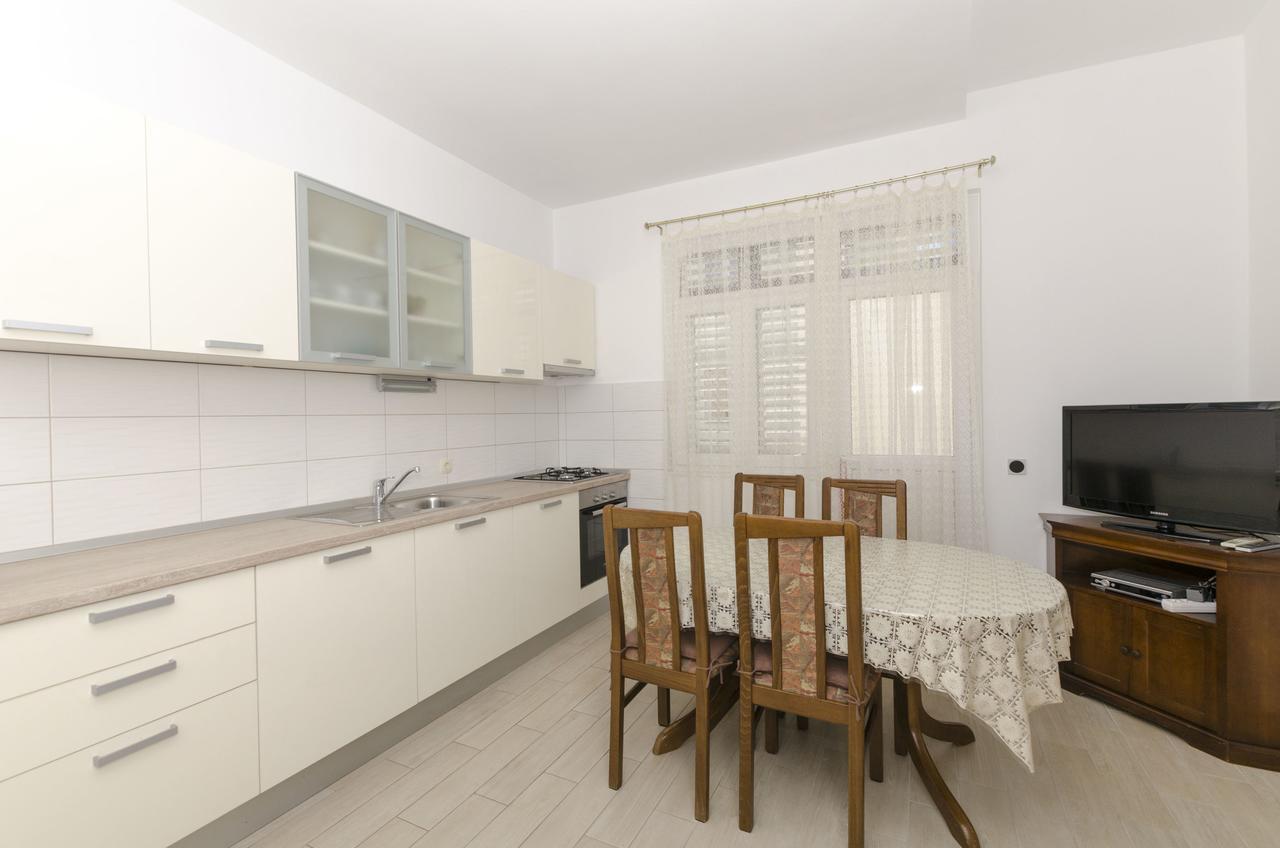 Apartment Eva P. Primošten Εξωτερικό φωτογραφία