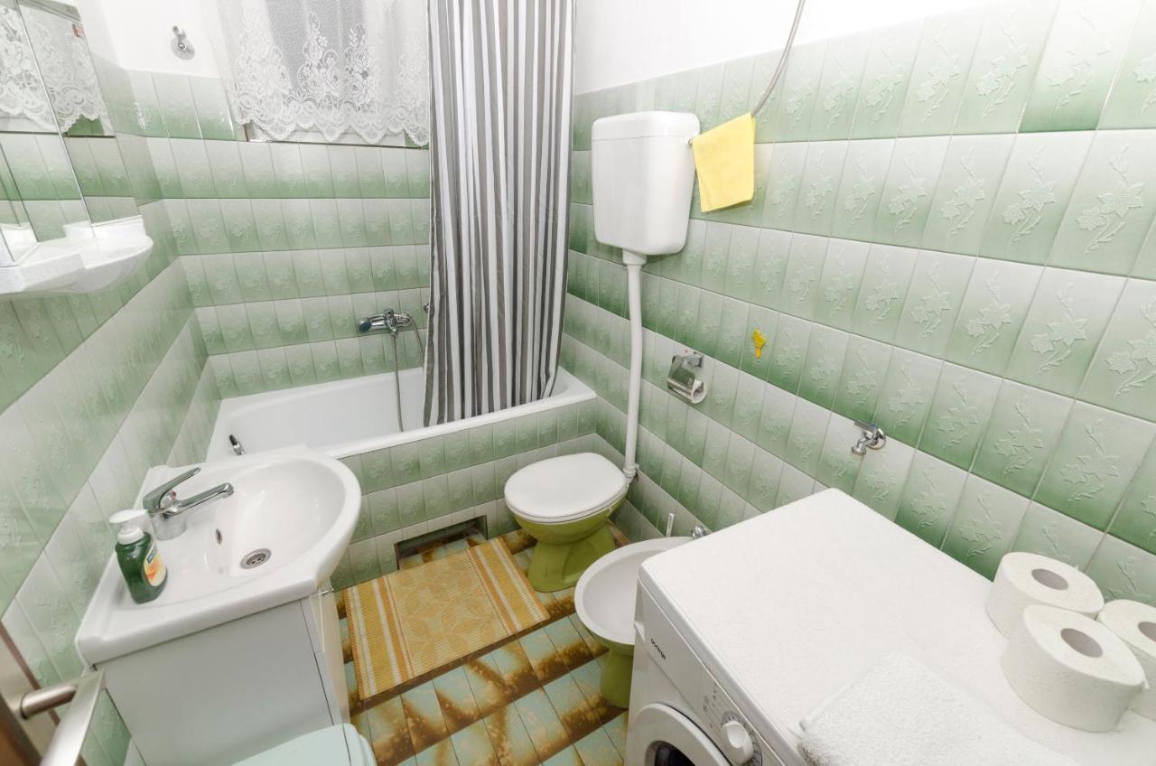 Apartment Eva P. Primošten Εξωτερικό φωτογραφία